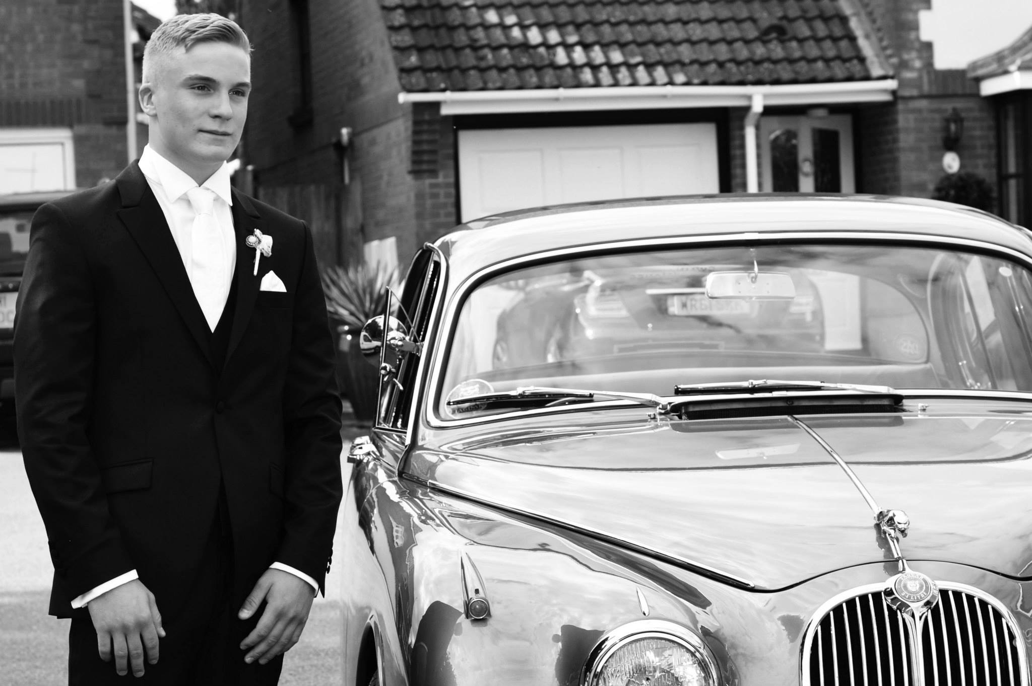 Best Groomswear — UK Wedding Awards 2017 winner Stephen Bishop Suiting